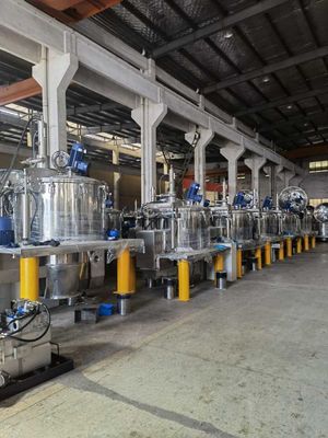 任意電圧薬剤の物質のための袋引きのスクレーパーの最下の排出PLC制御遠心分離機