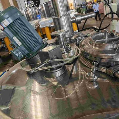 1800mmの乳液の分離のためのろ過のバスケットの最下の排出の遠心分離機1500kg